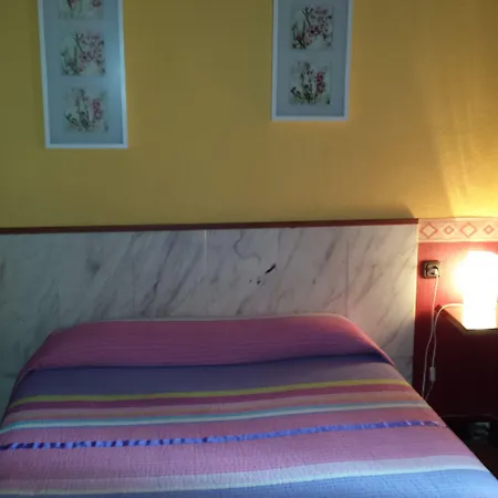 Aries Guest house San Sebastian