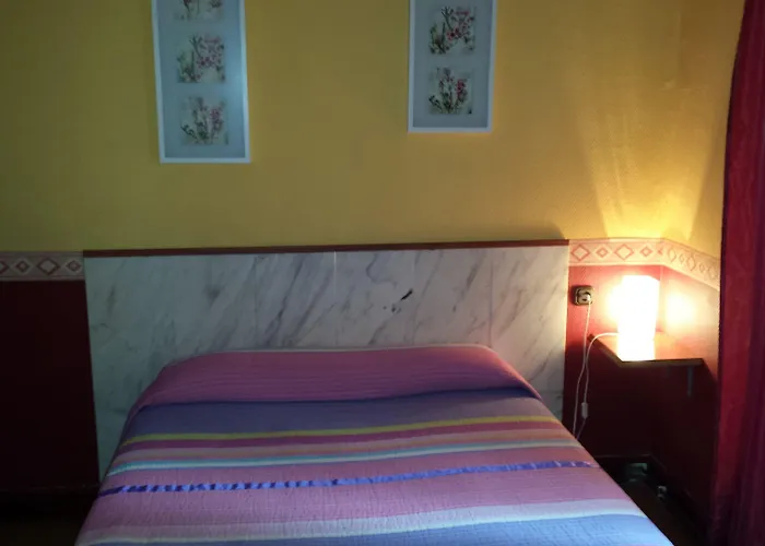 Aries Guest house San Sebastian